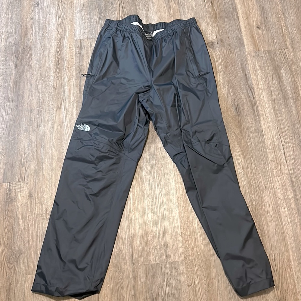 The North Face Black Men’s XL waterproof pants - NWOT